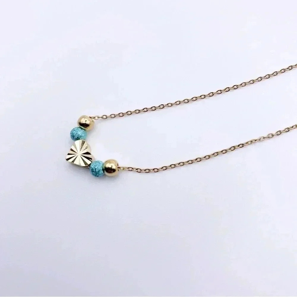 MINIMALIST Beads and Heart Necklace - Picture 3 of 8